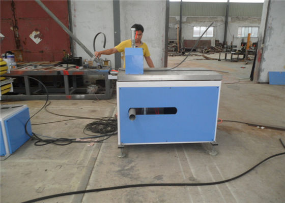 Kegelvormige twee-schroef extruder Plastic Profile Production Line, PVC WPC Profile Extrusion Machine