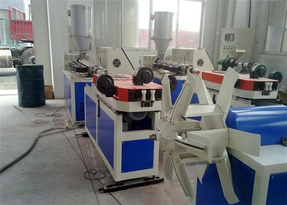 Goede prijs. van de de Pijpproductielijn van pvc Plastiek Golf Tweeling de Schroefextruder, pvc-de Machine van de Pijpuitdrijving/pvc-Extruder online