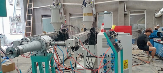 Goede prijs. De Pijp van de Muurdwc van HPVC het Dubbele CNC van de Productiemachine Eindigen online