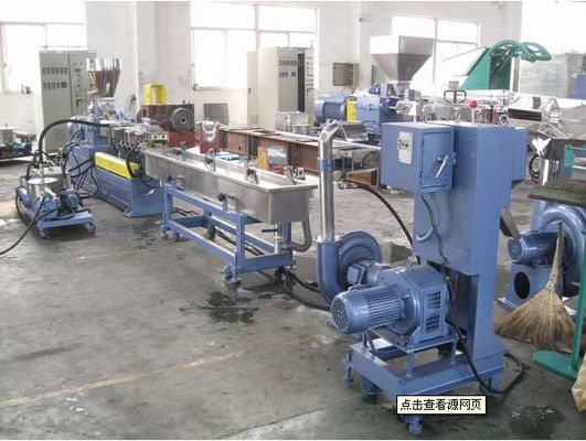 Goede prijs. Van de de Machine100-500kg/h Fles van pp de Plastic Korrelende Machine van de Vlokkenkorrels online