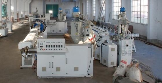 Goede prijs. Dubbele Schroef Plastic Pijp de Pijpextruder van pvc van de Productiemachine Versterkte Zachte Vezel online