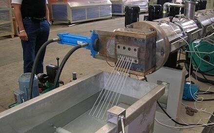 Goede prijs. PE Plastic Korrelsmachine, de Ce Verklaarde PE Machine van Filmkorrels online
