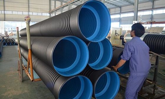 Goede prijs. De Machinehdpe van de Hittebestendigheids Plastic Uitdrijving Dubbele Muur Golfpijpproductielijn online