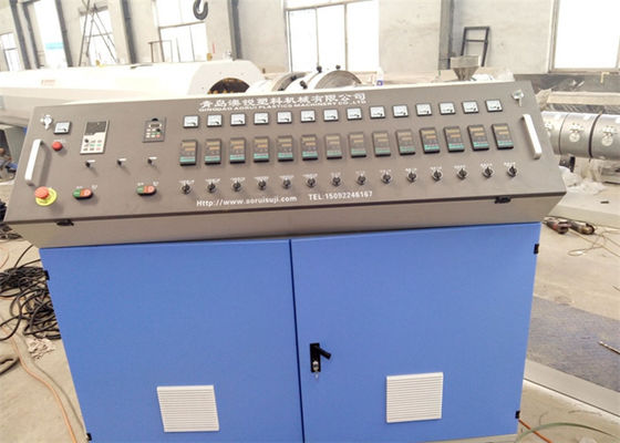 Goede prijs. 1220mm WPC Perfect en nauwkeurige Raadsproductielijn/Plastic de Extrudermachine van 3P online