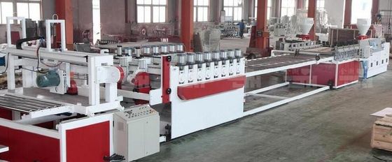 Goede prijs. Openlucht van de Lijnwpc van de Decoratie Houten Plastic Samengestelde Uitdrijving het Profielmachine online