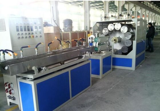 Goede prijs. Zachte Plastic Pijp die Installatie, de Versterkte Zachte pijp die van pvc maken Vezel Machine maken online