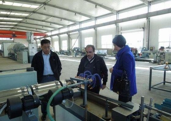 Goede prijs. Plastic de extrudermachine van de Sprial Verpakkende Band, de Elektro Plastic Productielijn van Draadkokers online