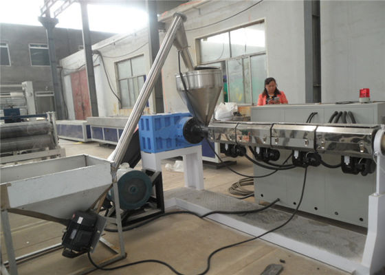 Goede prijs. 400mm van de het Profieluitdrijving van Breedtepvc van het de Machinevenster de Machine van de het Plafondwpc Uitdrijving online