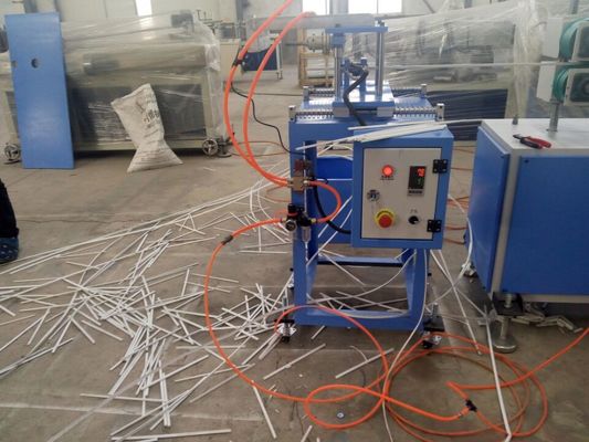 Goede prijs. Lijn van de het Profieluitdrijving van pvc WPC de Plastic Schuim, Plastic Profiel die Machine uitdrijven online