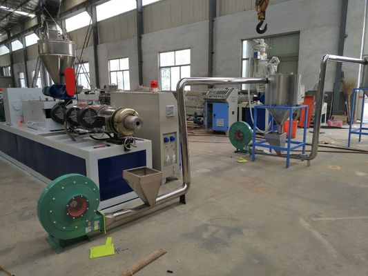 Goede prijs. Machine van de Besnoeiings Plastic Korrels van pvc de Hete, de Tweelingproductielijn van de Schroefkorreling online