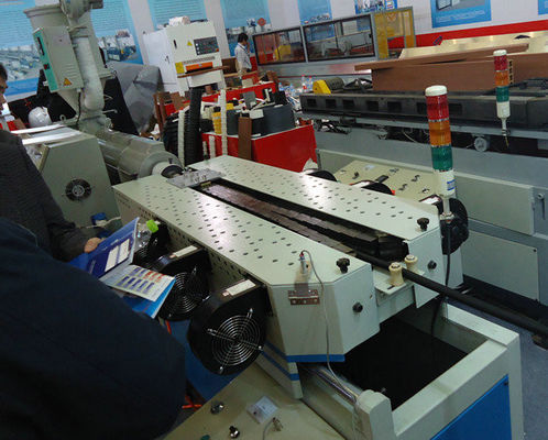 Goede prijs. Pvc plooide Tweeling de Schroefextruder van de Pijpmachine, de Enige Extruder van de Muurpvc Golfpijp online