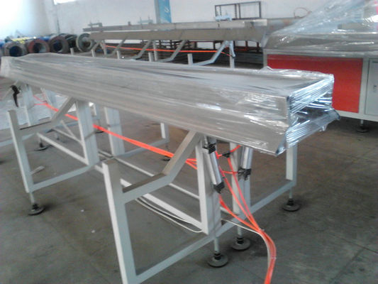 Goede prijs. Van de de Pijpproductielijn van pvc de Plastic Tweeling de Schroefextruder/pvc-Machine van de Pijpuitdrijving voor Irrigatie/Pijp online