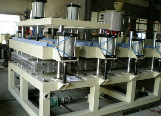 Goede prijs. Pvc-de Machine van de Schuimraad, Schuim die Machine voor Plank/Kabinet maken online