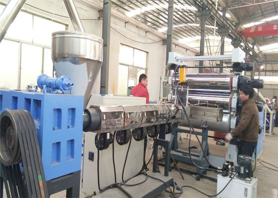 Goede prijs. Dikte 3mm Pvc-Raad die Machine650kg/h Trilling Bestand maken online
