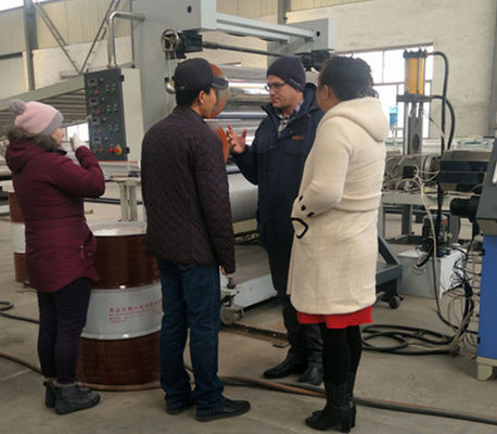 Goede prijs. De Raad die van het de Korstschuim van pvc WPC Machine, van het het Meubilairschuim van WPC Plastic de Raadsproductielijn maakt online