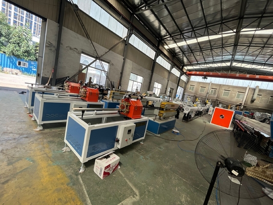 Goede prijs. Productielijn voor polyethyleenbuizen met een schroef die op maat kan worden gemaakt voor efficiënte productie online