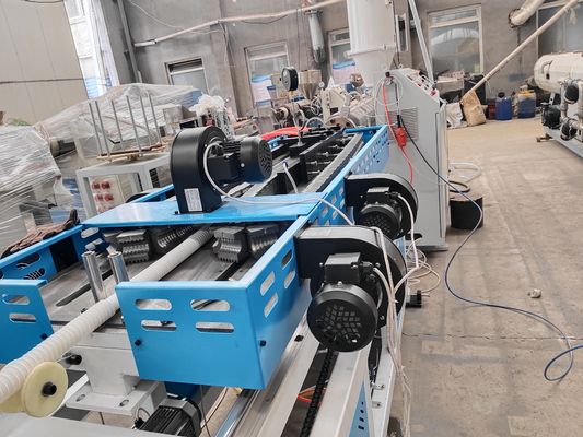 Automatische PE golfbuis making machine voor afvoersystemen, SJ65/33 HDPE golfbuis extrusiemachine