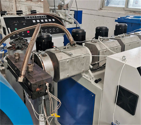 Goede prijs. Horizontale Pp smelten Opgeblazen de Uitdrijvingsmateriaal van de Machine niet Geweven Stof online