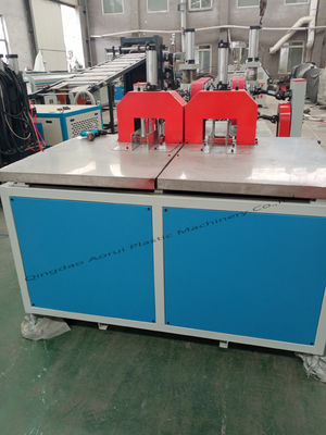 Stabiele PVC-buis-extruderlijn 16 - 63 mm Twin Screw Extruder met 37kw motor