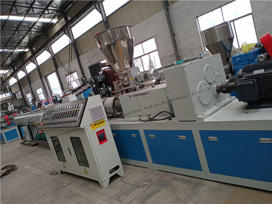 Efficiënte geavanceerde Pvc-productielijn voor plastic buizen met OMRON-temperatuurscontroleur