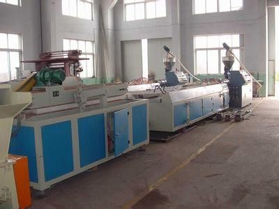 Goede prijs. Dubbele van de het Profielmachine van Schroefpvc Plastic Wpc van de het Vensterdeur het Profieluitdrijving online