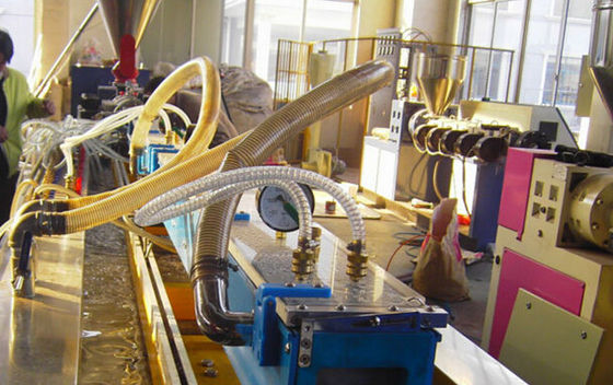 Goede prijs. PE Plastic Pp Extrudermachine voor Hout Schuimprofiel en Plaat online